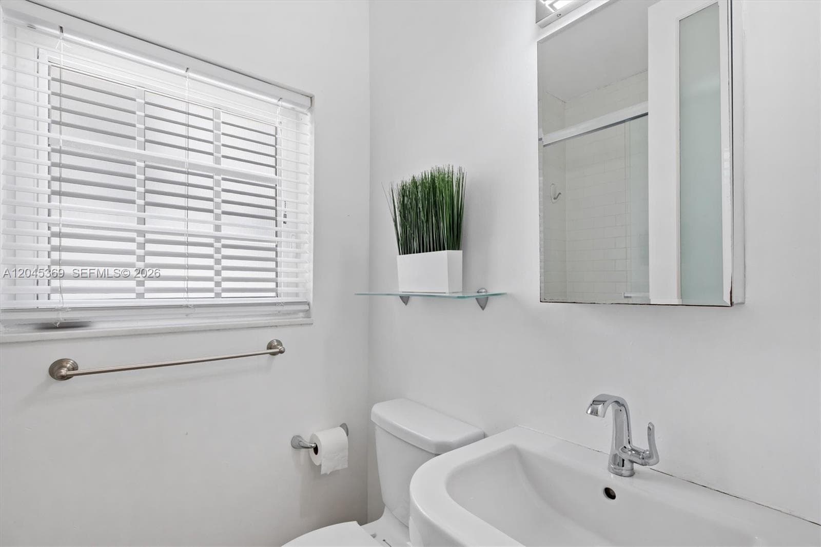 BEACHGARDENS CONDO · #8 in Miami Beach - Photo 11