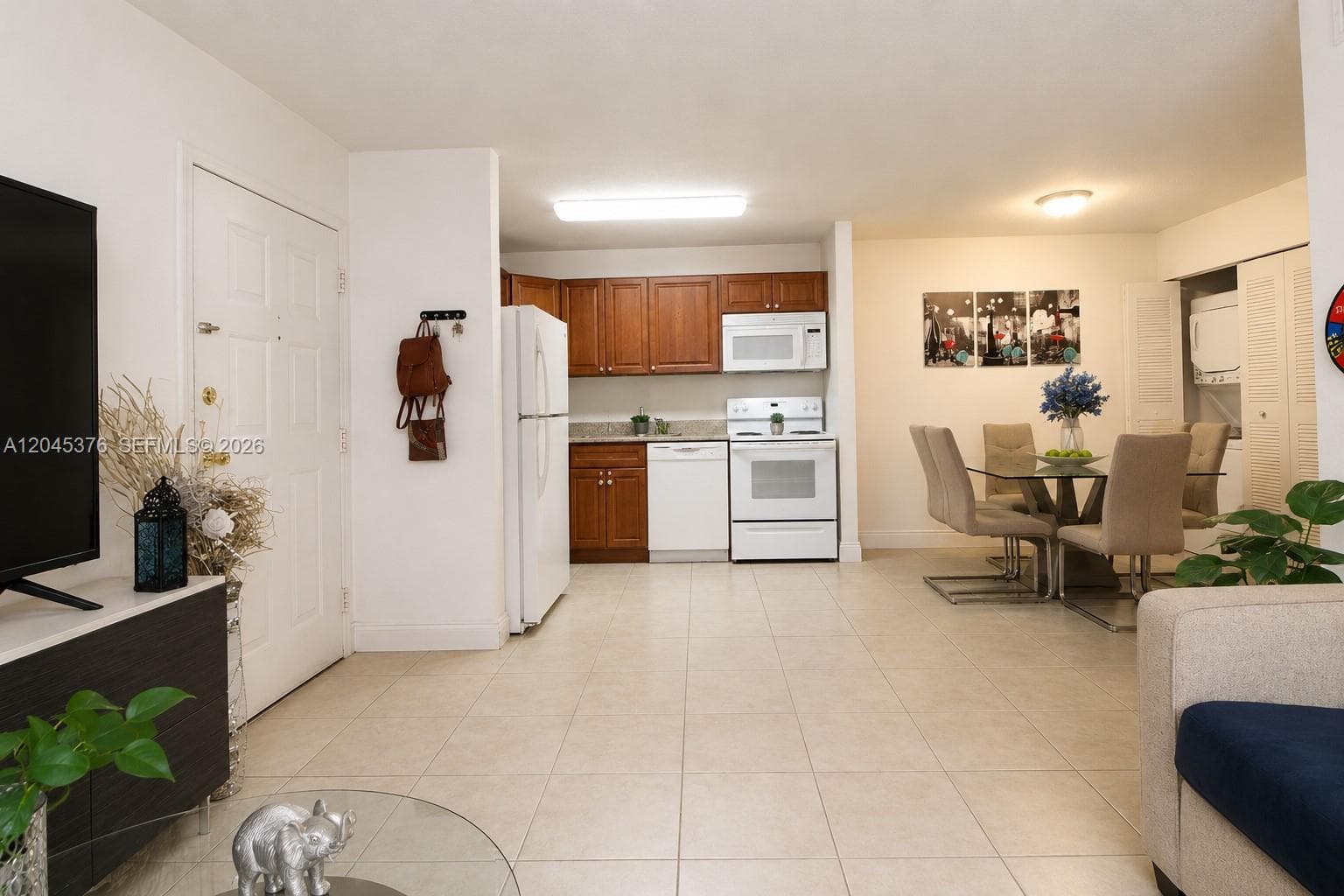 VILLA BELLINI CONDO · #108 in Hialeah - Photo 4