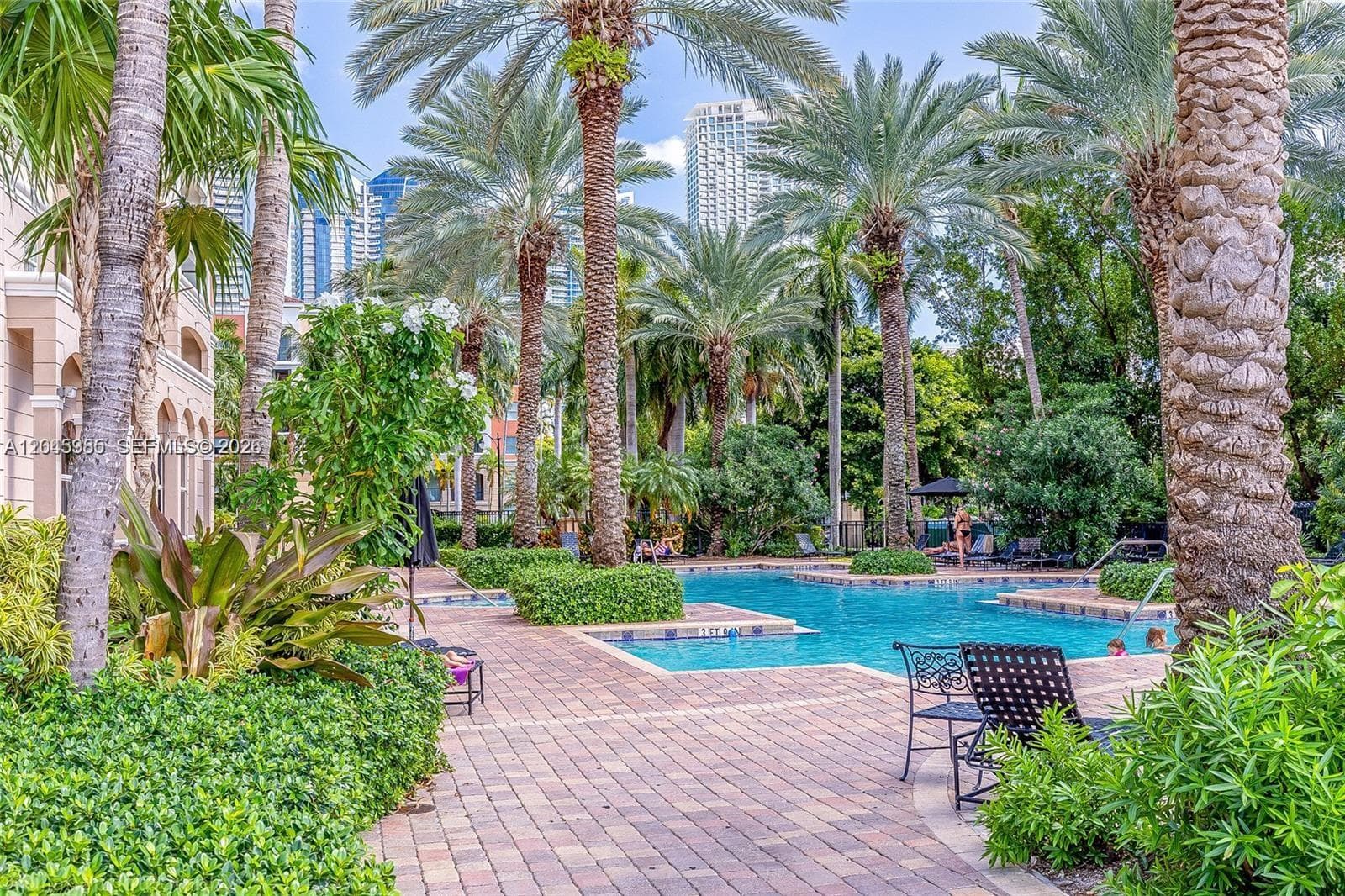Porto Bellagio · #2222 in Sunny Isles Beach - Photo 3