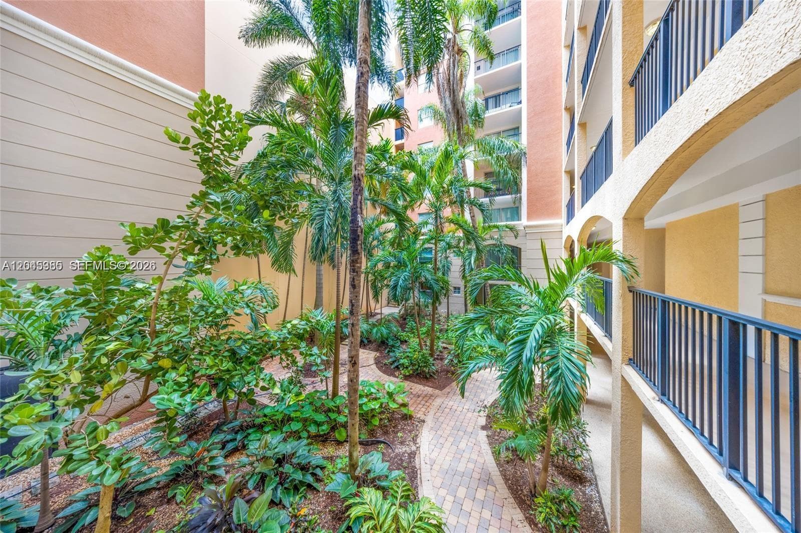 Porto Bellagio · #2222 in Sunny Isles Beach - Photo 8