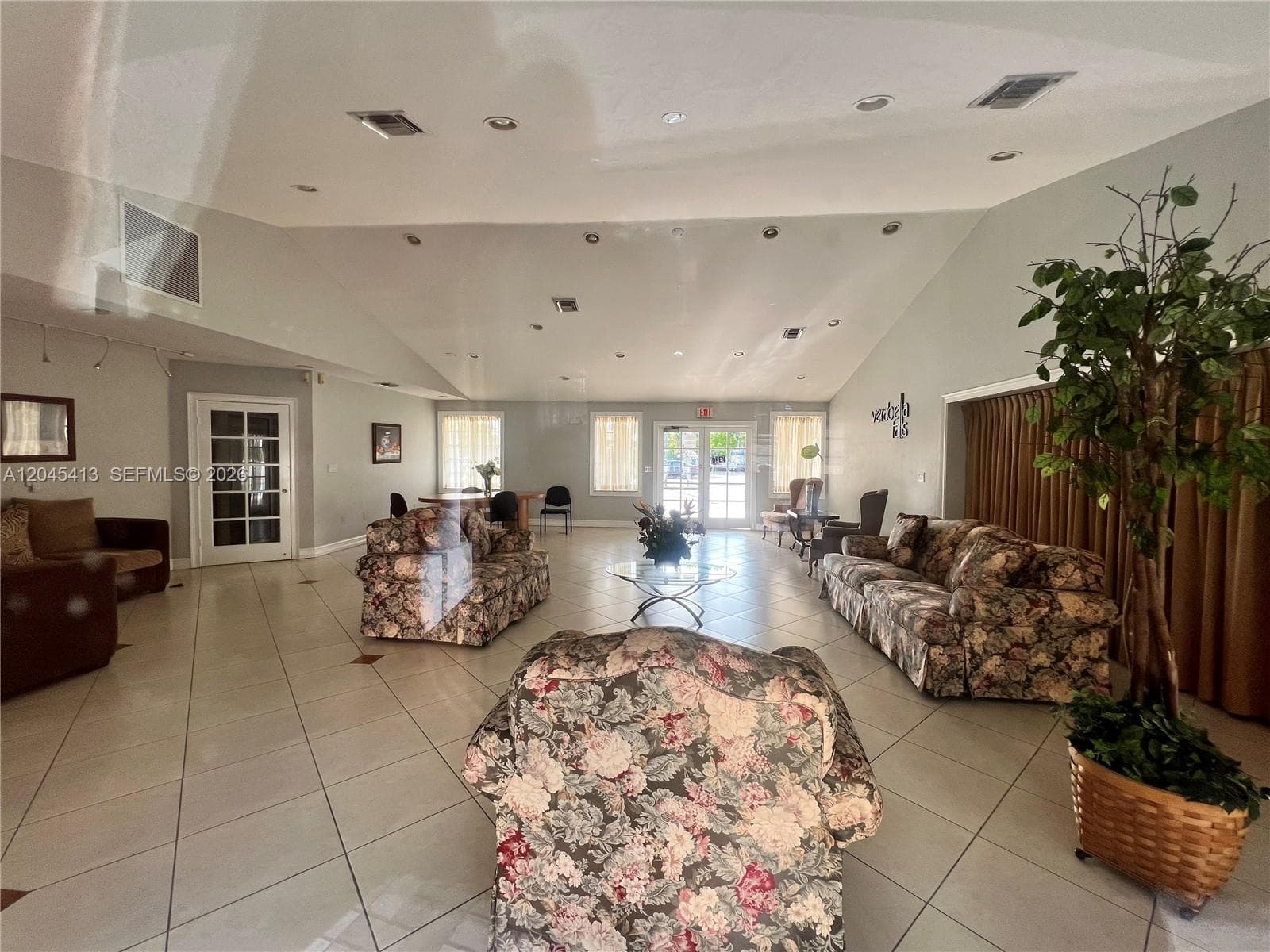 VERABELLA FALLS CONDO · #E-209 in Miami - Photo 10