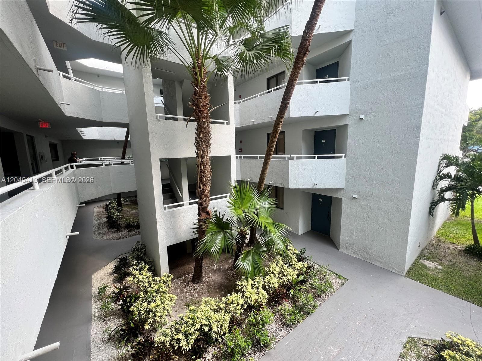 VERABELLA FALLS CONDO · #E-209 in Miami - Photo 8