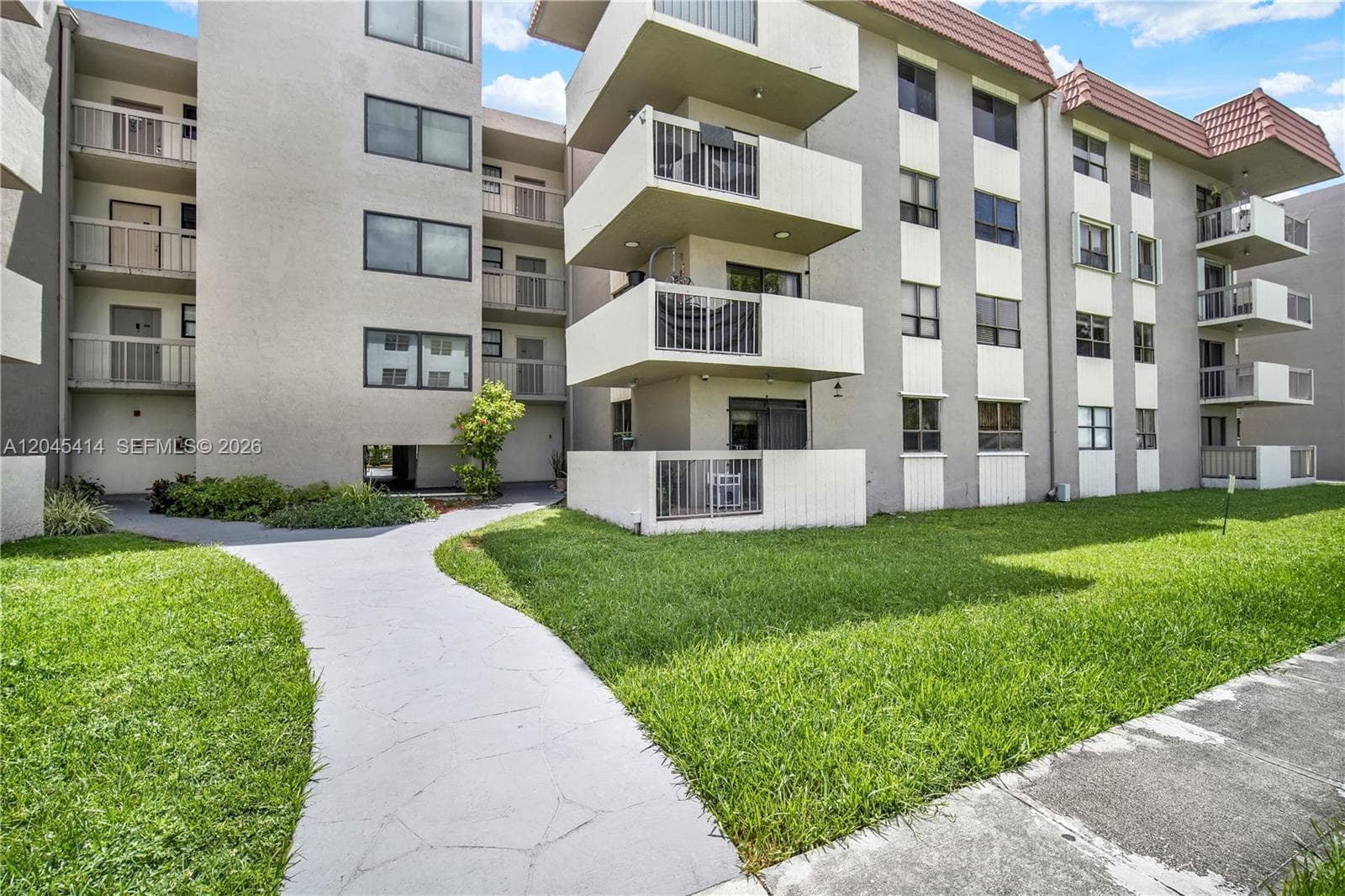 Garden Lake Towers Condo · #205 in Miami - Photo 1