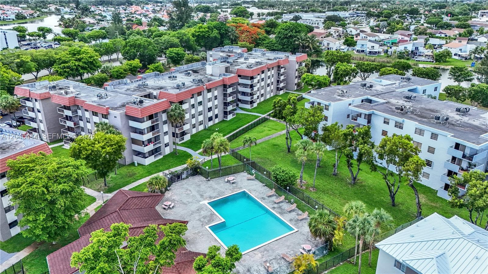 Garden Lake Towers Condo · #205 in Miami - Photo 38