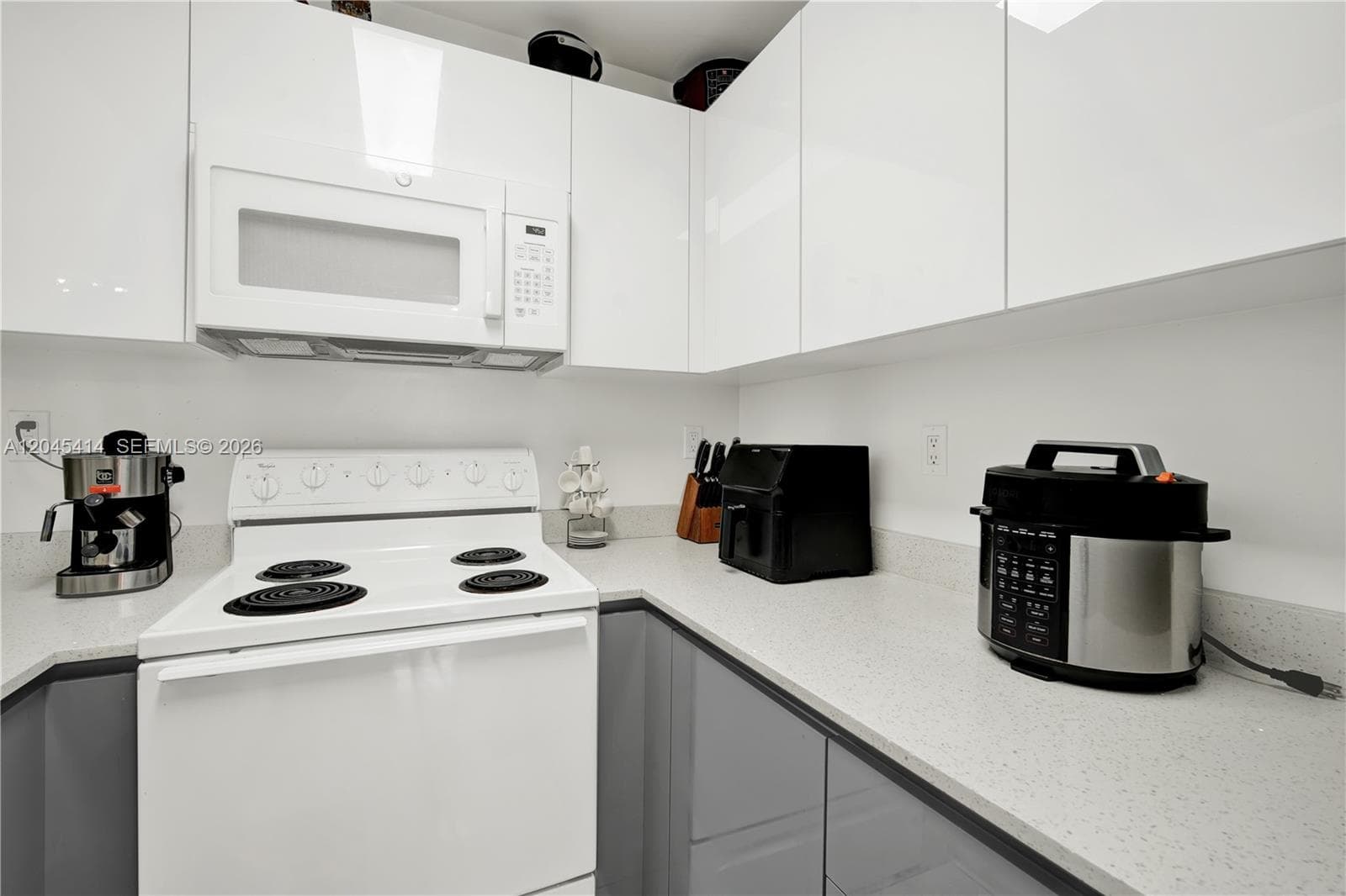Garden Lake Towers Condo · #205 in Miami - Photo 10
