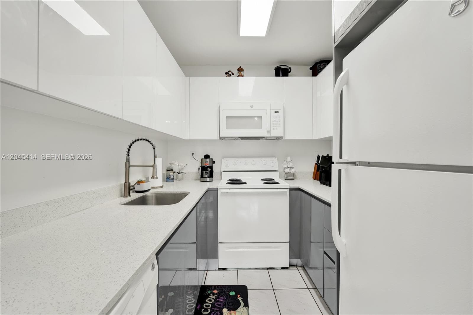 Garden Lake Towers Condo · #205 in Miami - Photo 11
