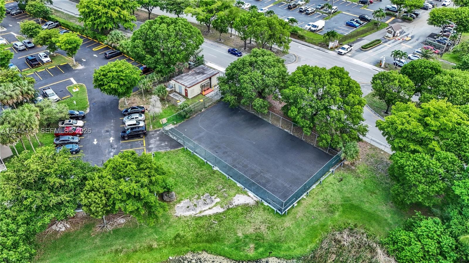 Garden Lake Towers Condo · #205 in Miami - Photo 40