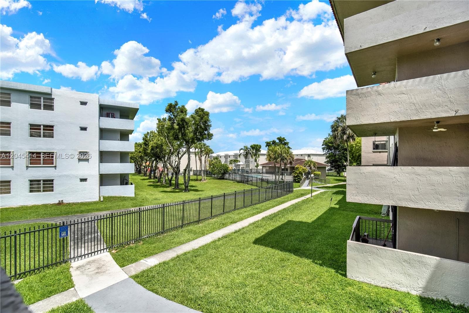 Garden Lake Towers Condo · #205 in Miami - Photo 4