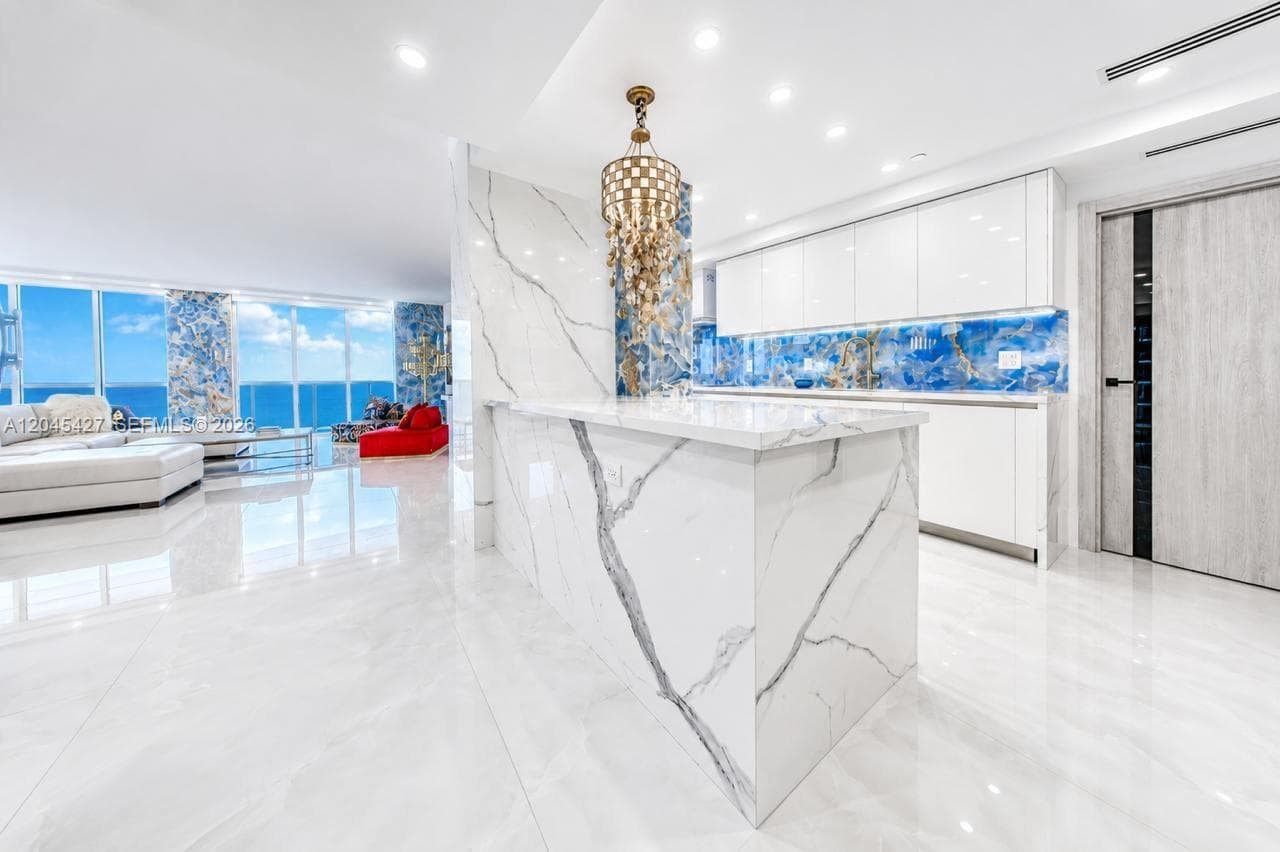 Beach Club III · #3601 in Hallandale Beach - Photo 2
