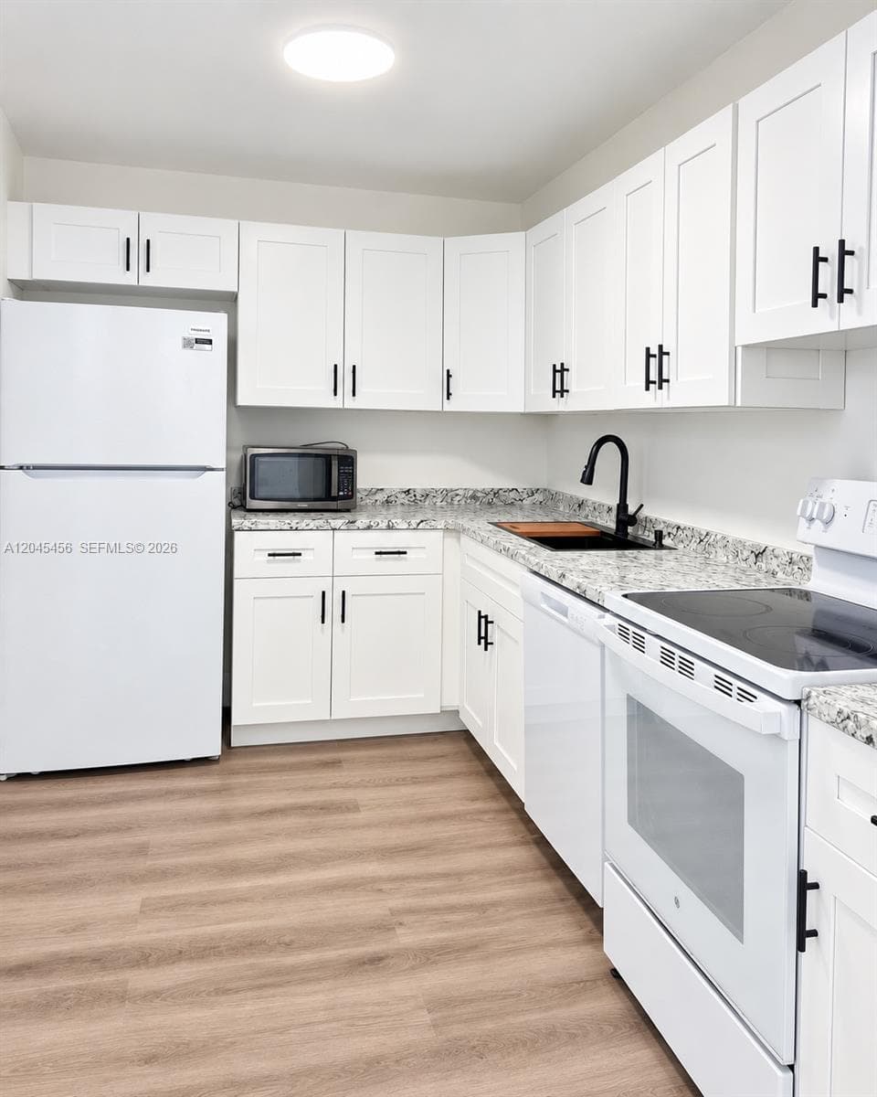 1750 JAMES APARTMENTS CON · #7K in Miami Beach - Photo 1