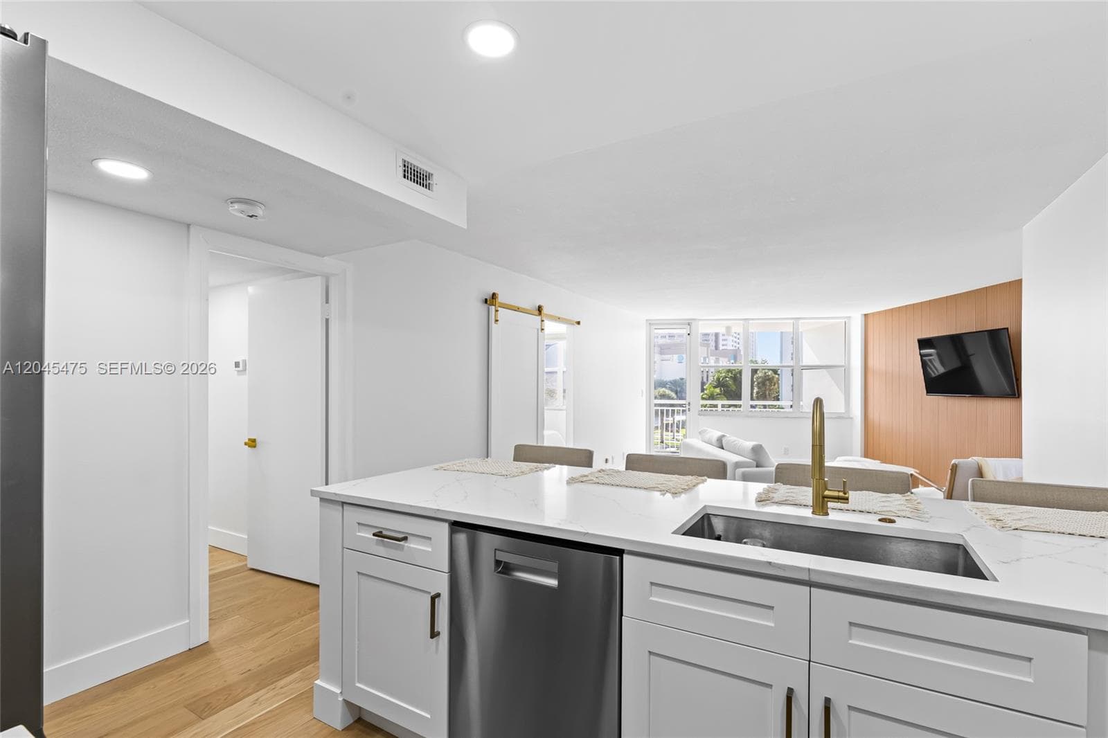 Nassau House · #302 in Pompano Beach - Photo 7