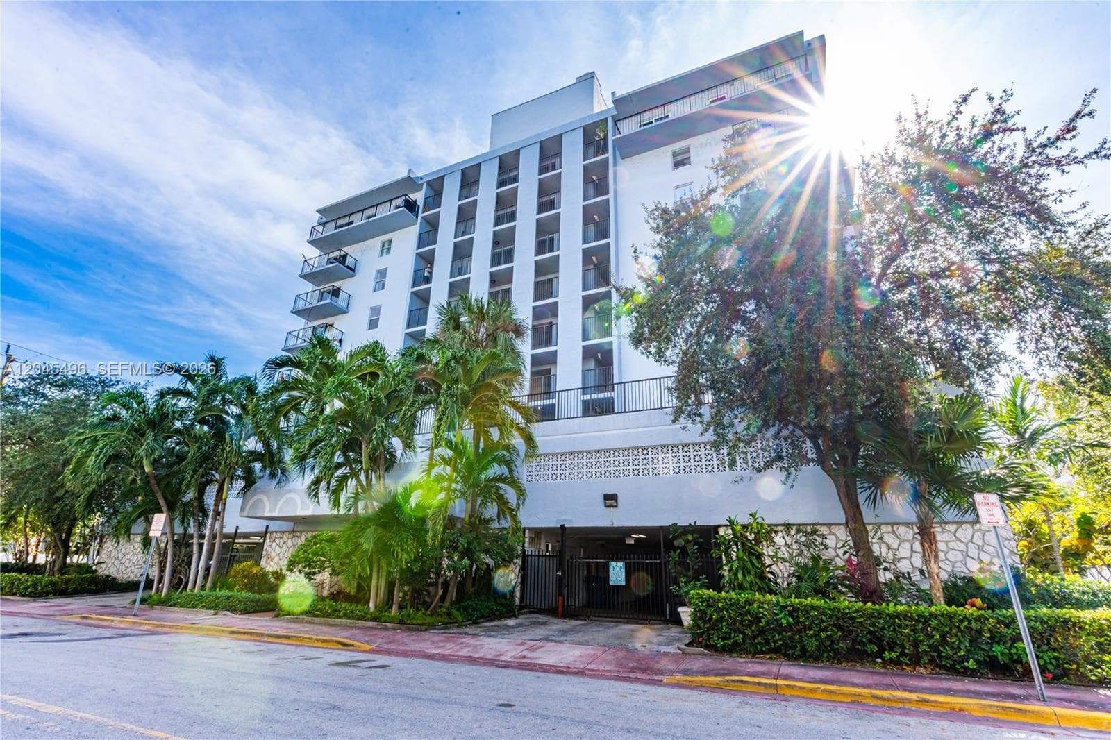 BAYCOURT TOWERS CONDO · #3M in Miami Beach - Photo 2