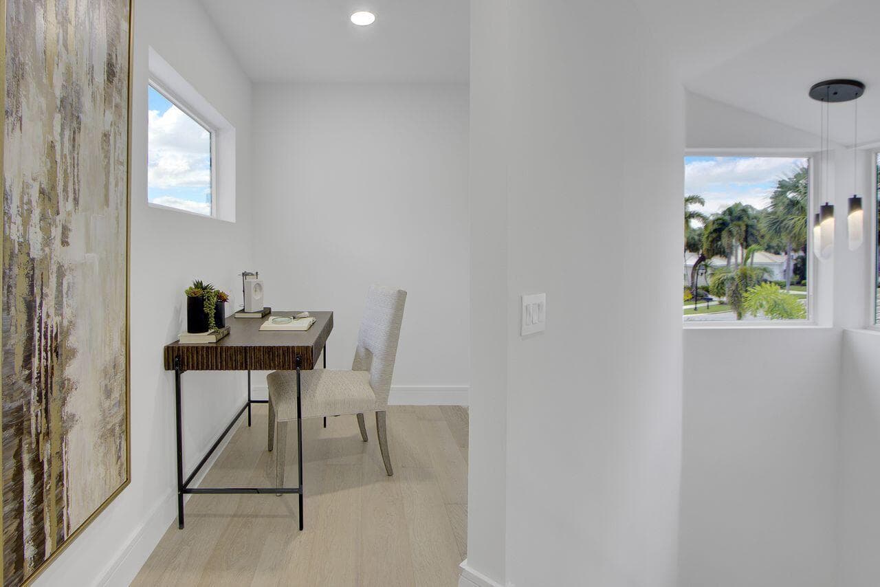 Upstairs Desk Area