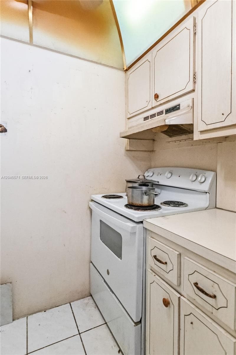NO BAY WHITE HOUSE NO 2 C · #B303 in North Bay Village - Photo 13