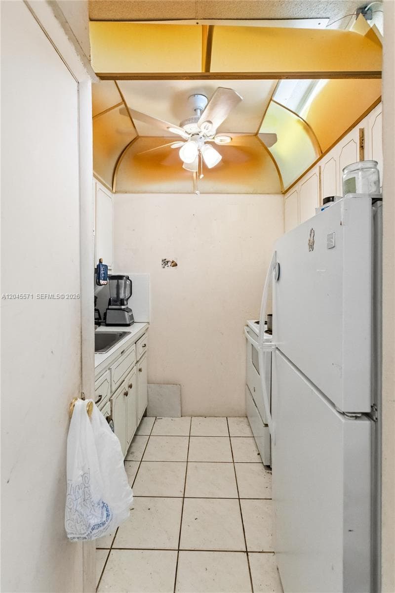 NO BAY WHITE HOUSE NO 2 C · #B303 in North Bay Village - Photo 10