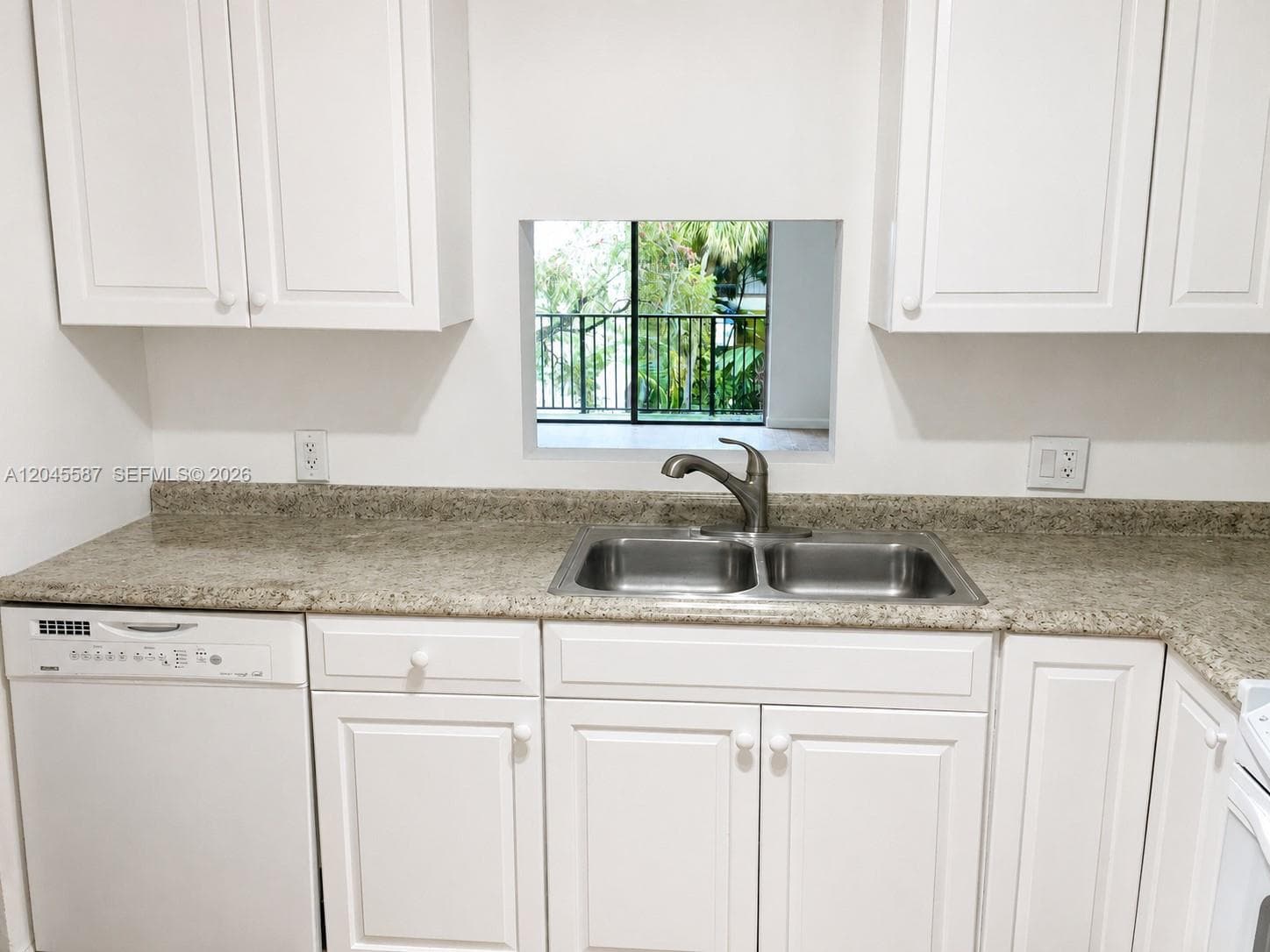 CAPRI GARDENS CONDO · #B315 in North Miami - Photo 2