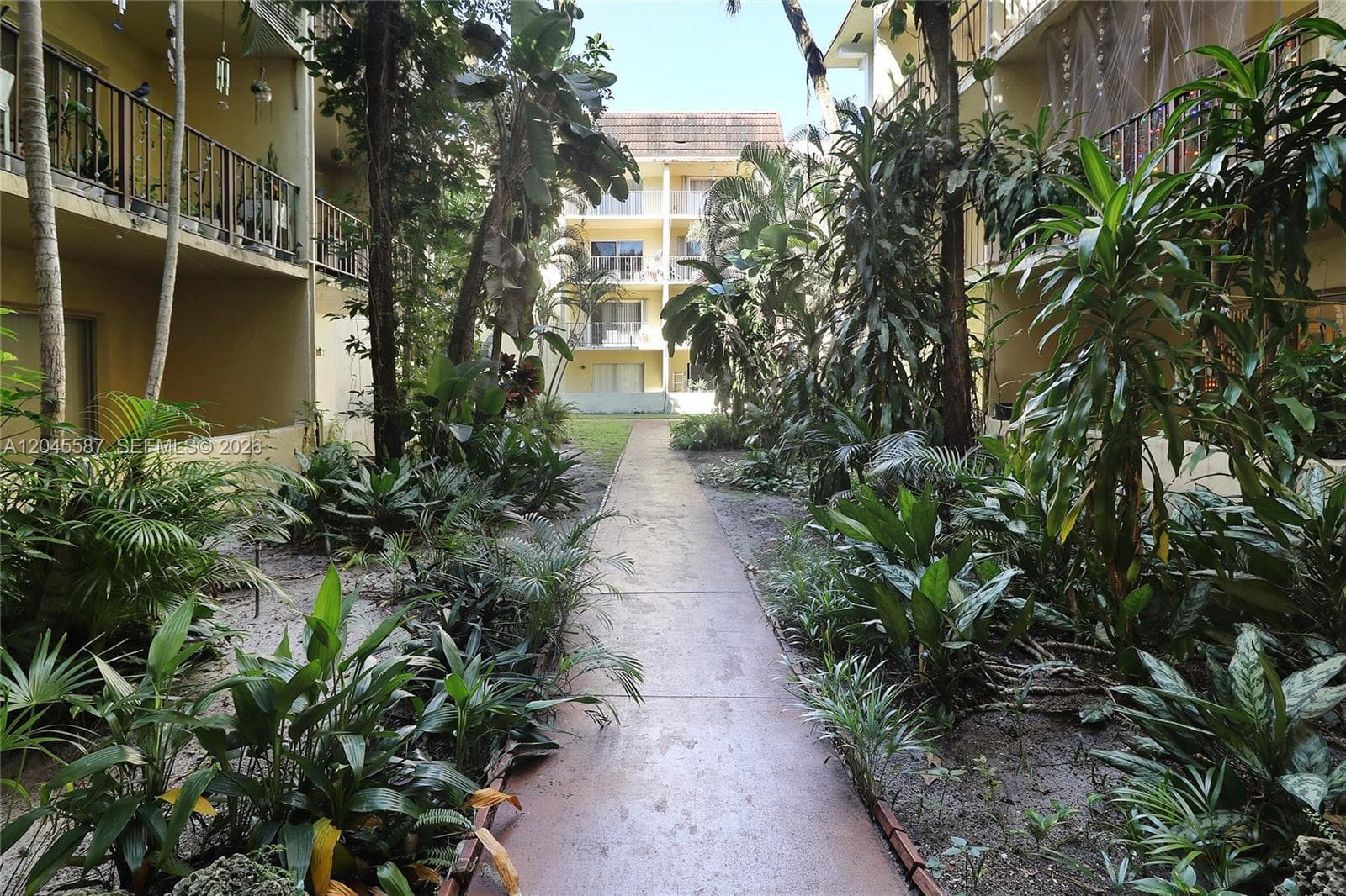 CAPRI GARDENS CONDO · #B315 in North Miami - Photo 11