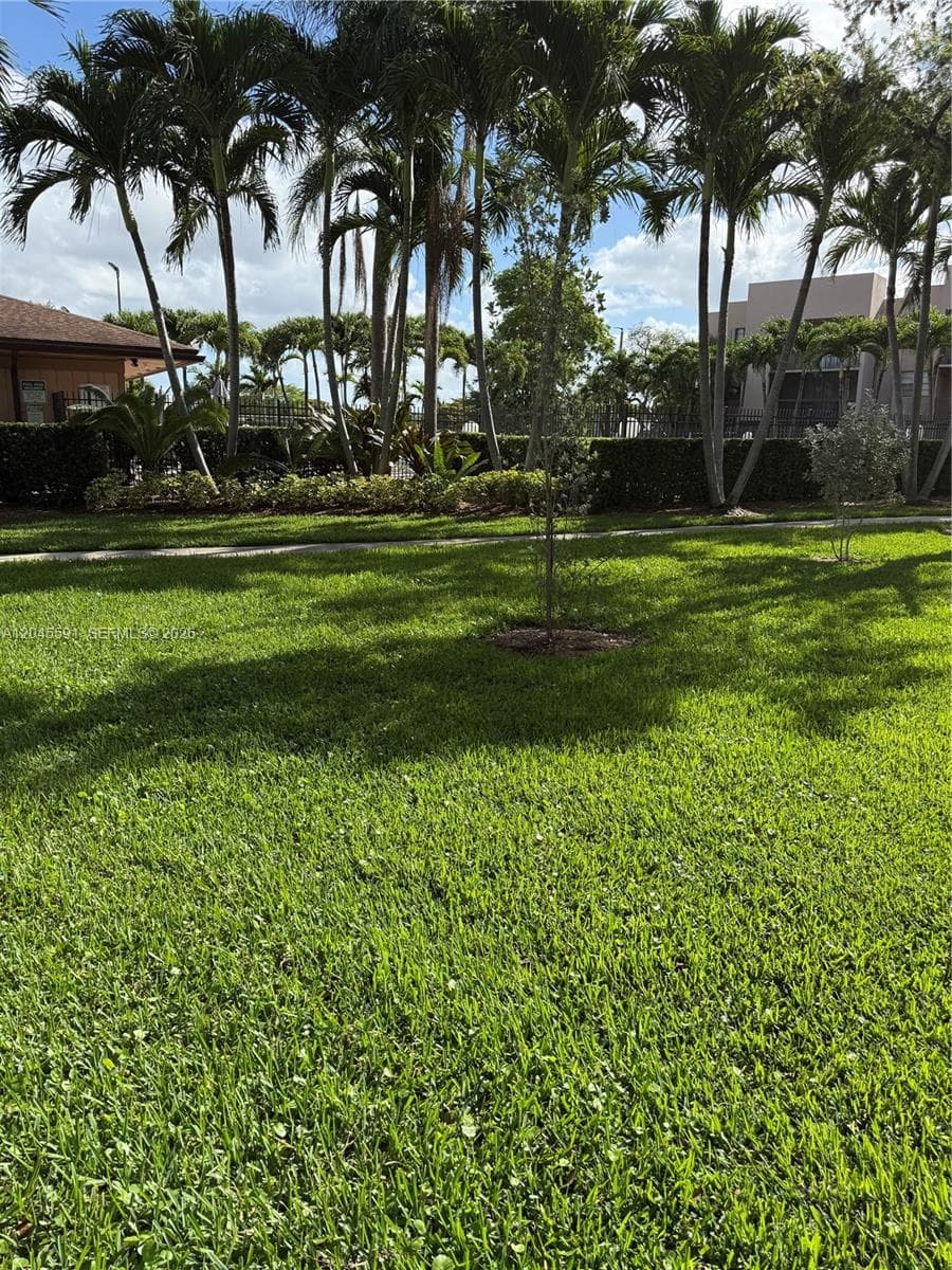 THE GARDENS OF KENDALL CO · #302 in Miami - Photo 26