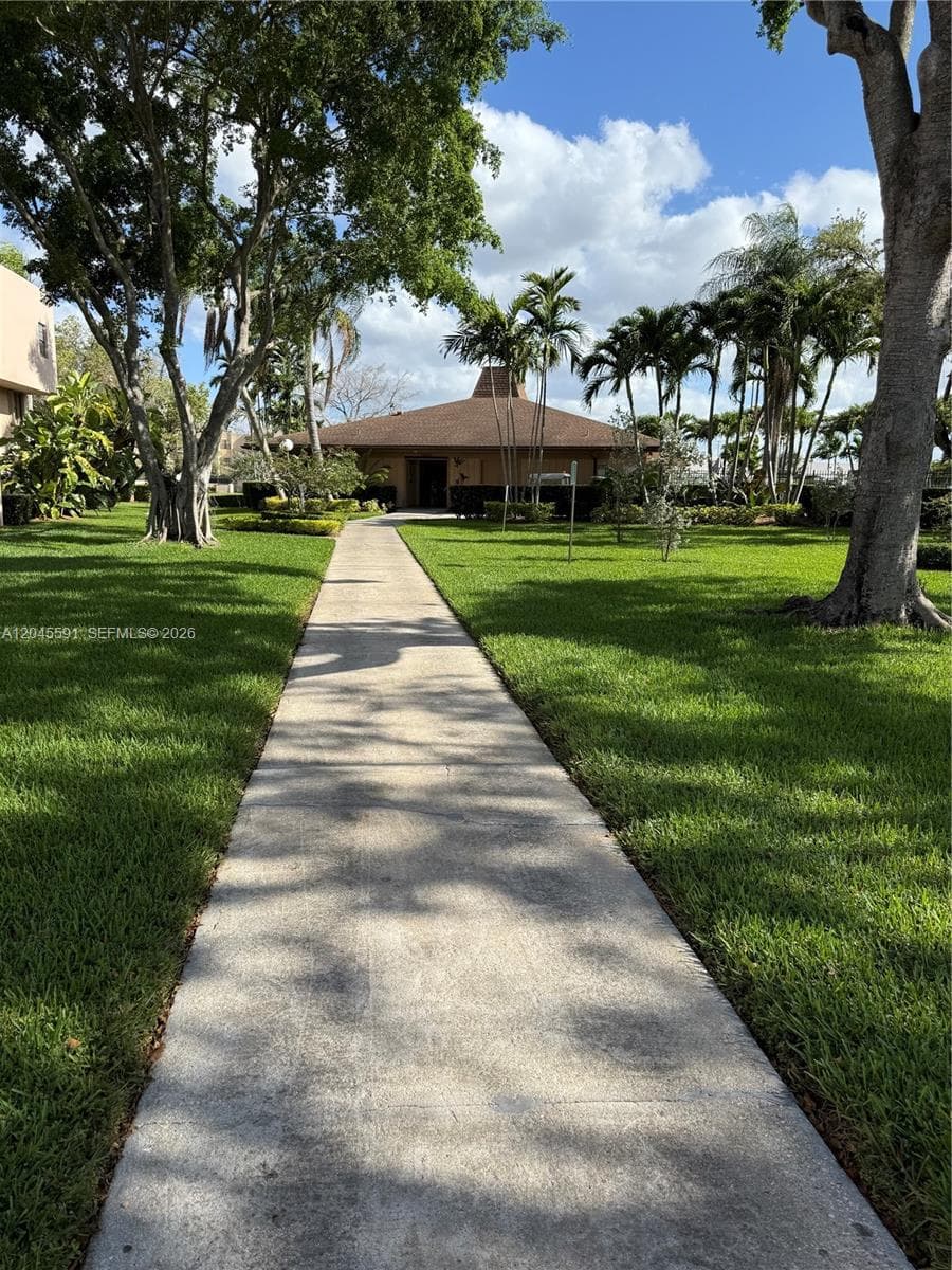 THE GARDENS OF KENDALL CO · #302 in Miami - Photo 32