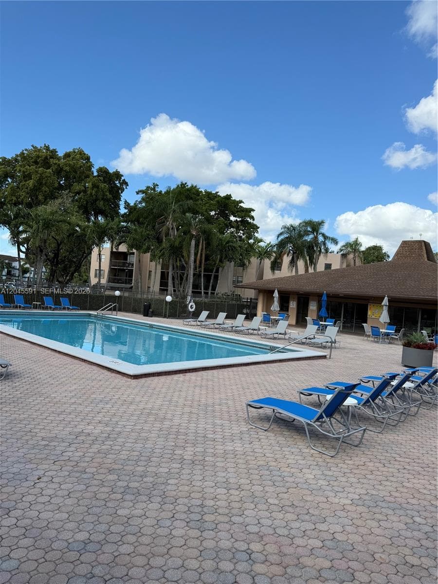THE GARDENS OF KENDALL CO · #302 in Miami - Photo 29
