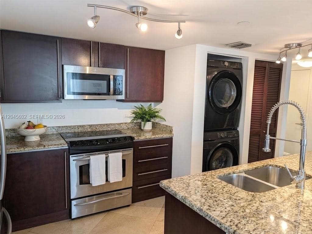 OCEANBLUE CONDO OF MIAMI · #712 in Miami Beach - Photo 14