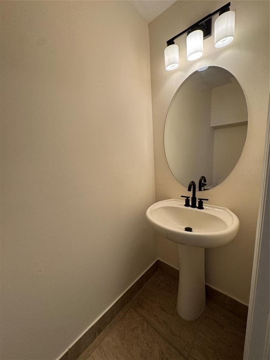 1/2 bath