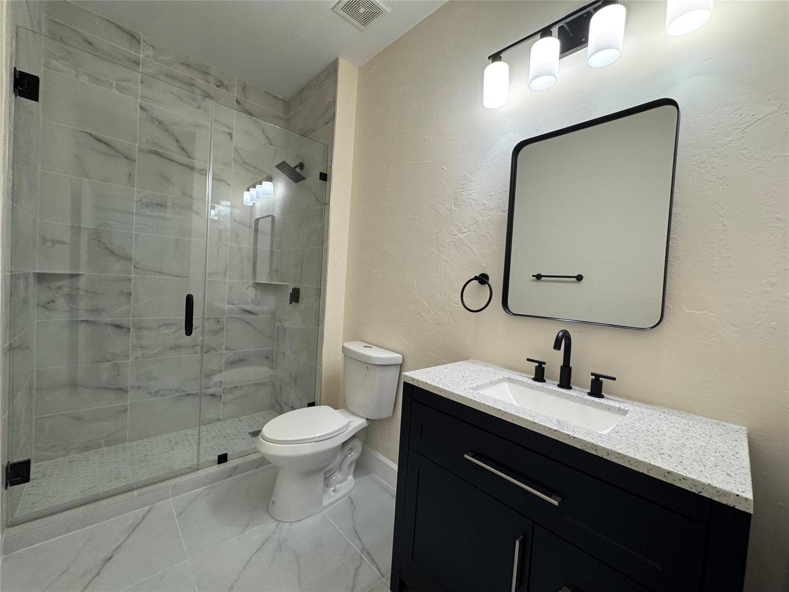 Gorgeous 2nd bath