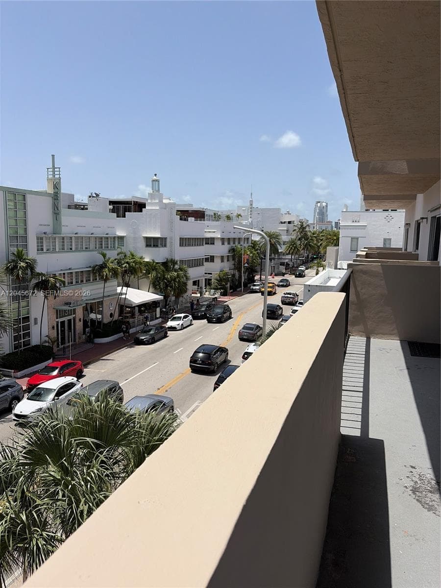 COLLINS VISTA CONDO · #404 in Miami Beach - Photo 16