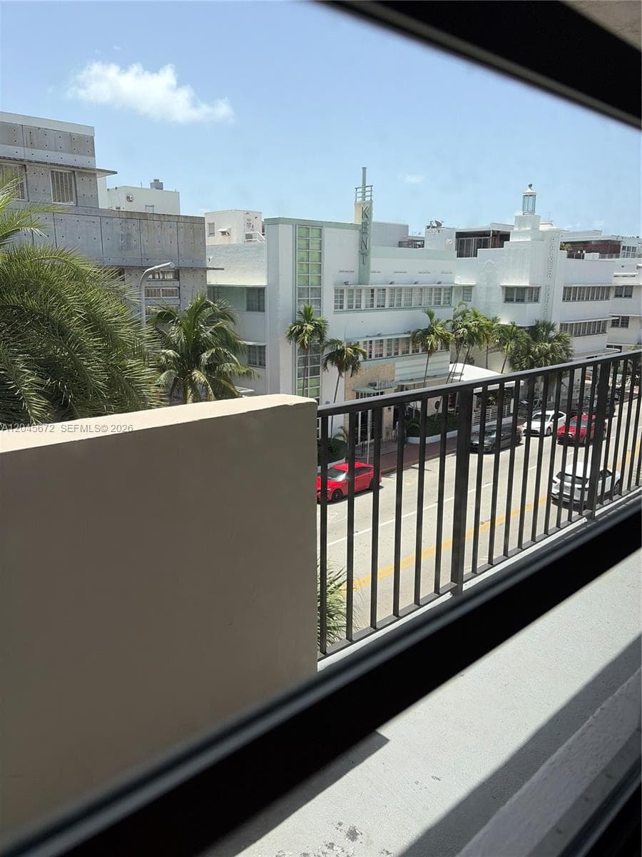 COLLINS VISTA CONDO · #404 in Miami Beach - Photo 14