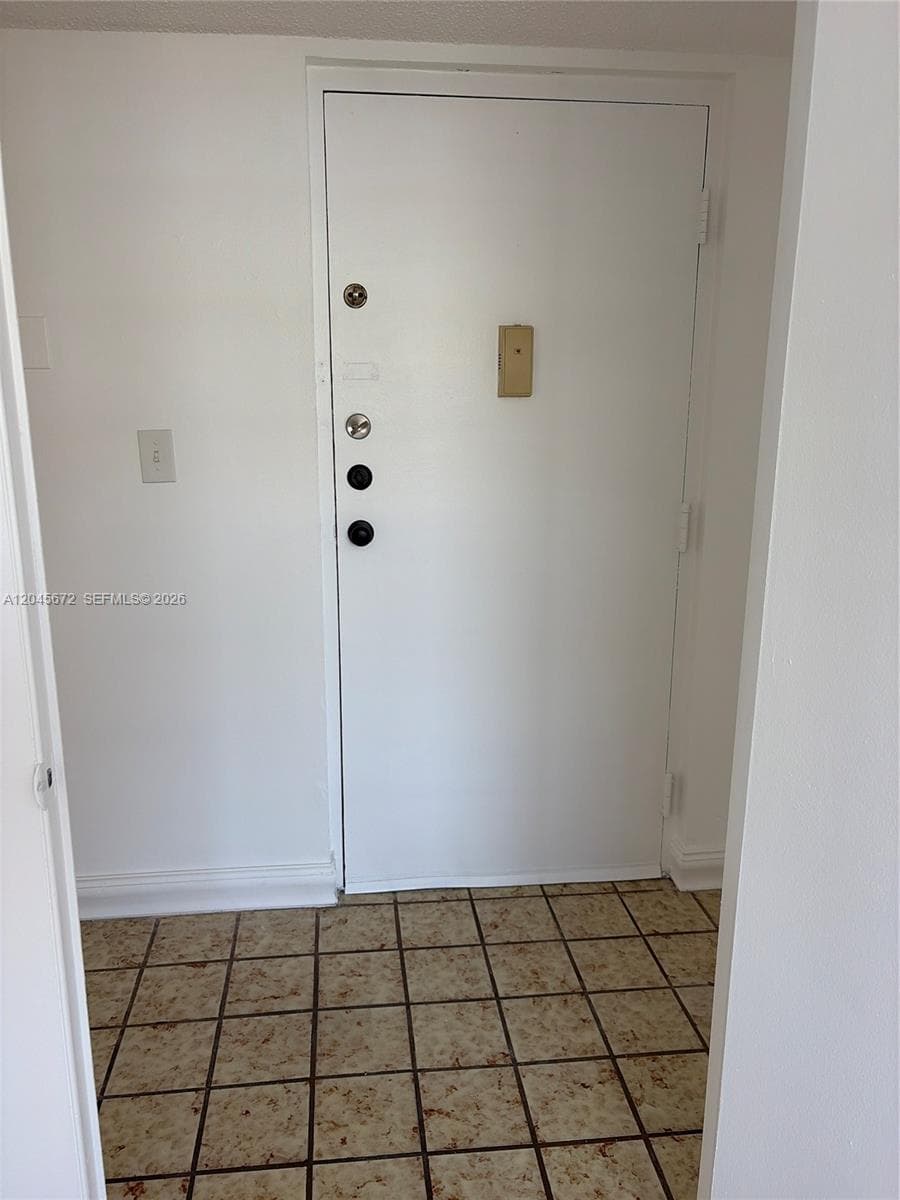 COLLINS VISTA CONDO · #404 in Miami Beach - Photo 4