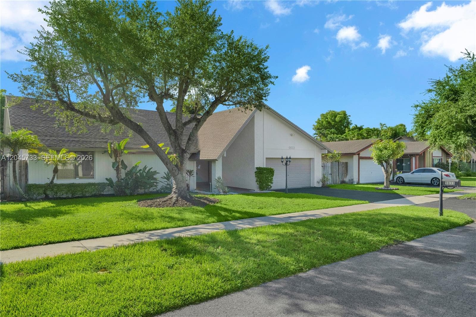 9833 SW 133rd Pl photo 2