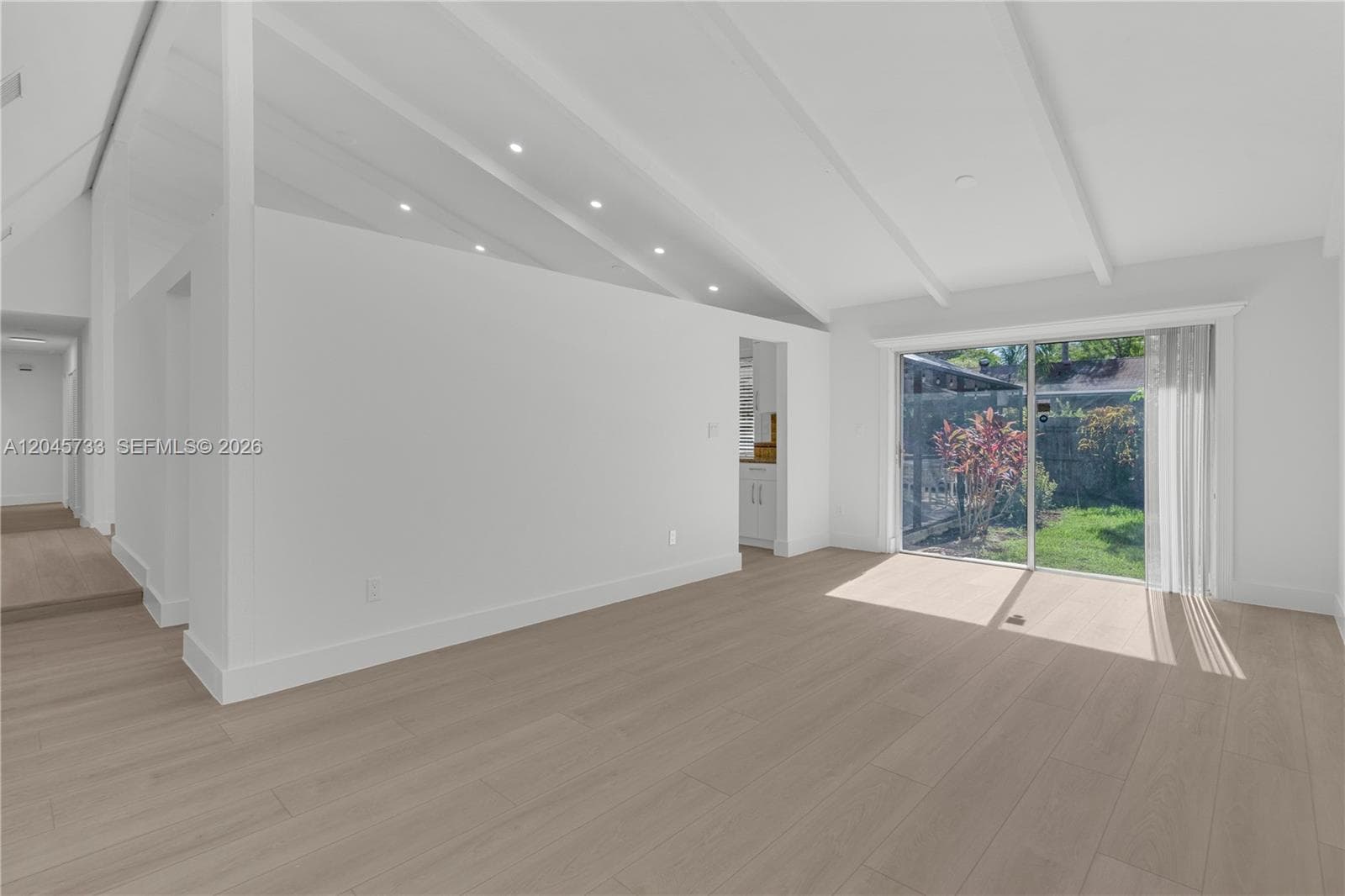 Living Dining Area