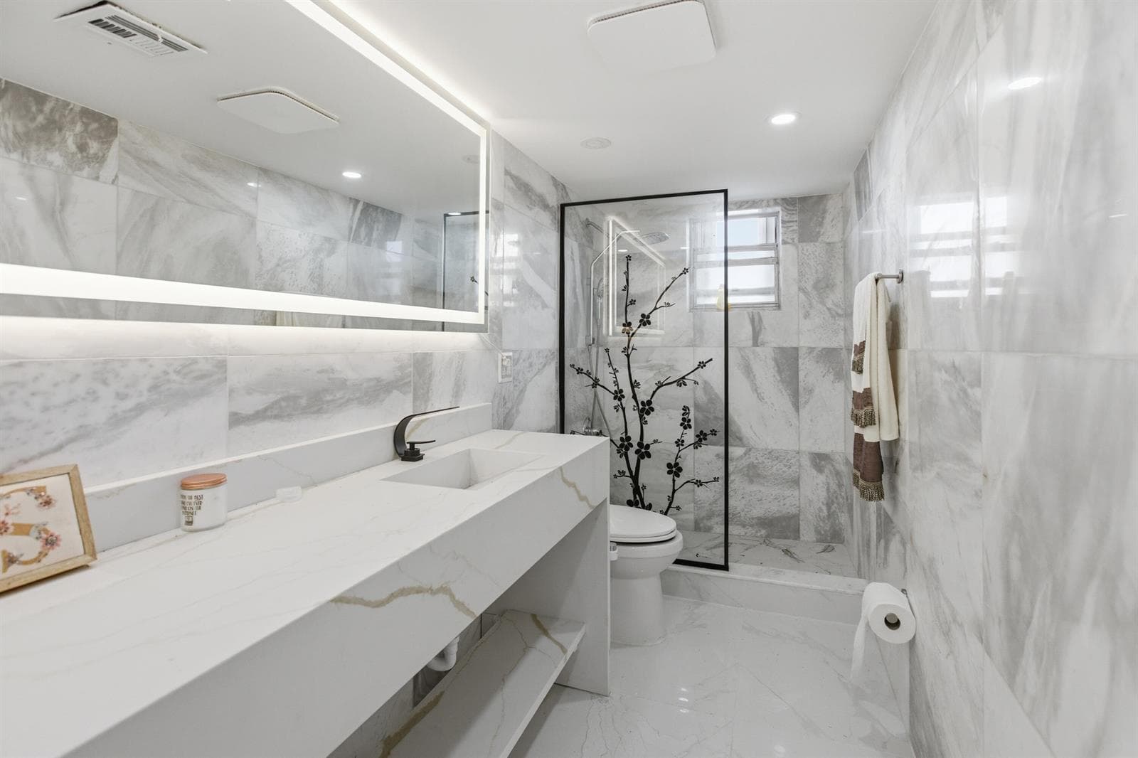 2101 S Ocean Drive 1507-9633
