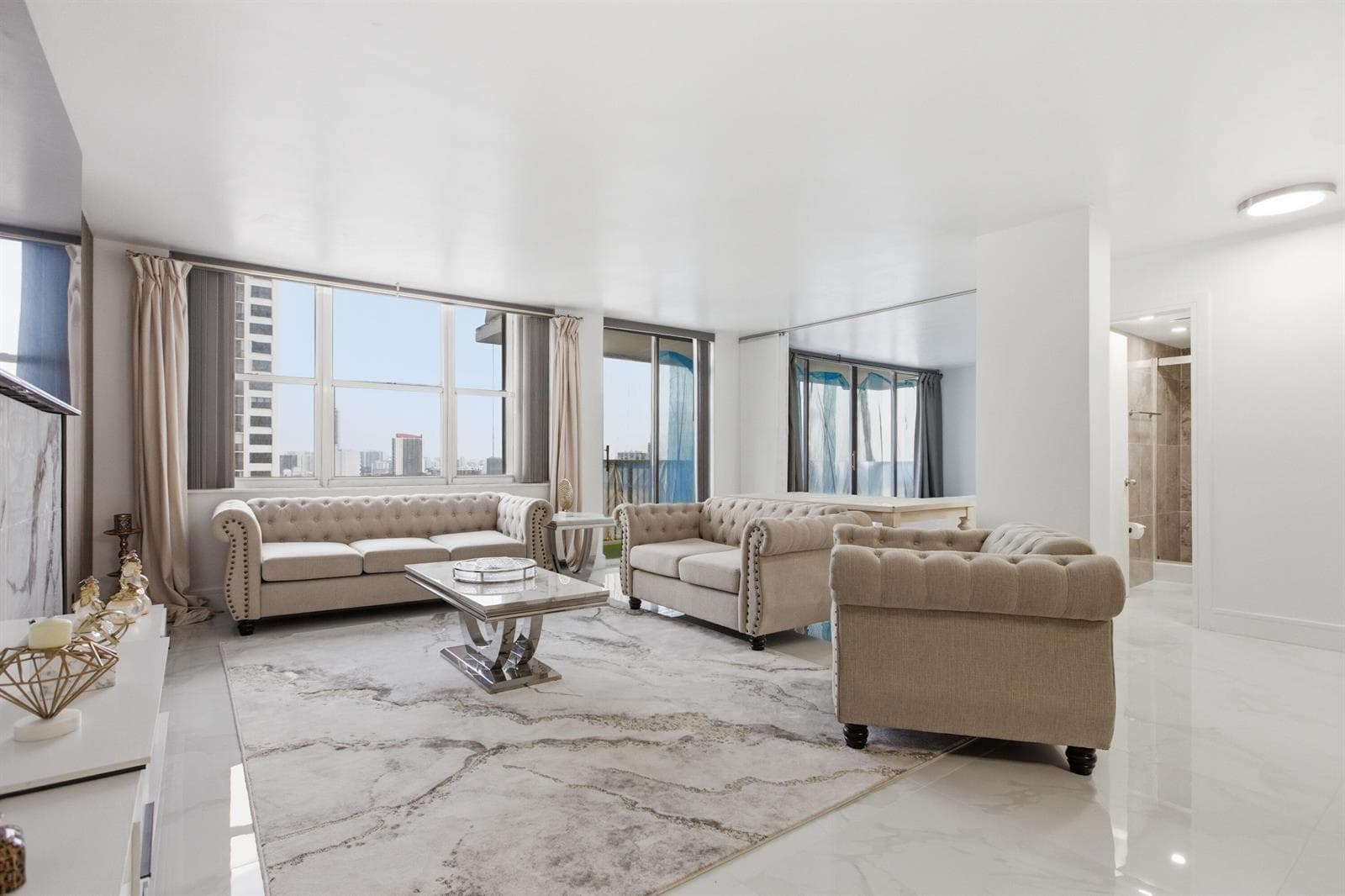 2101 S Ocean Drive 1507-9507