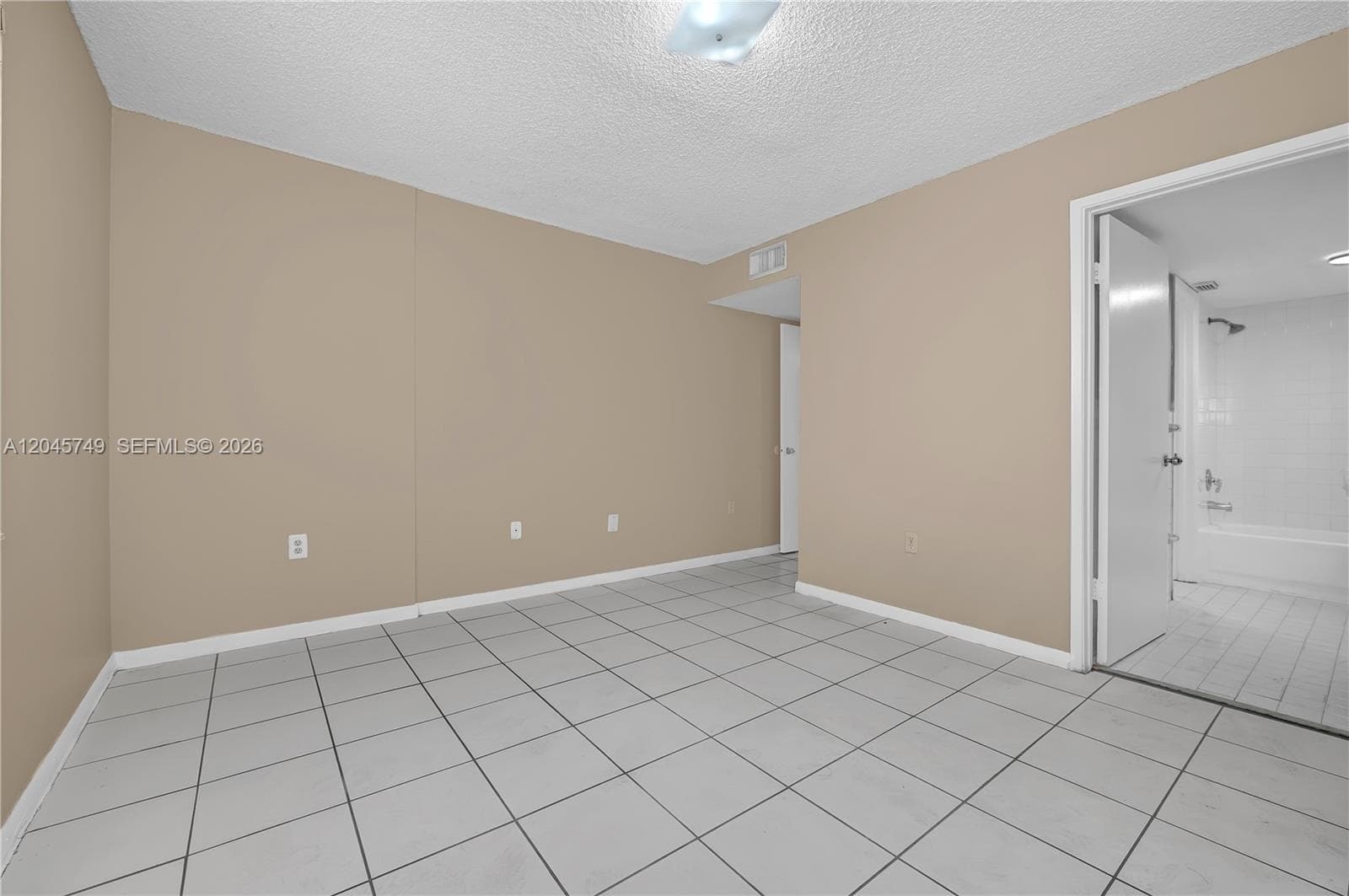 VILLAMORE CONDO · #B-111 in Hialeah - Photo 8