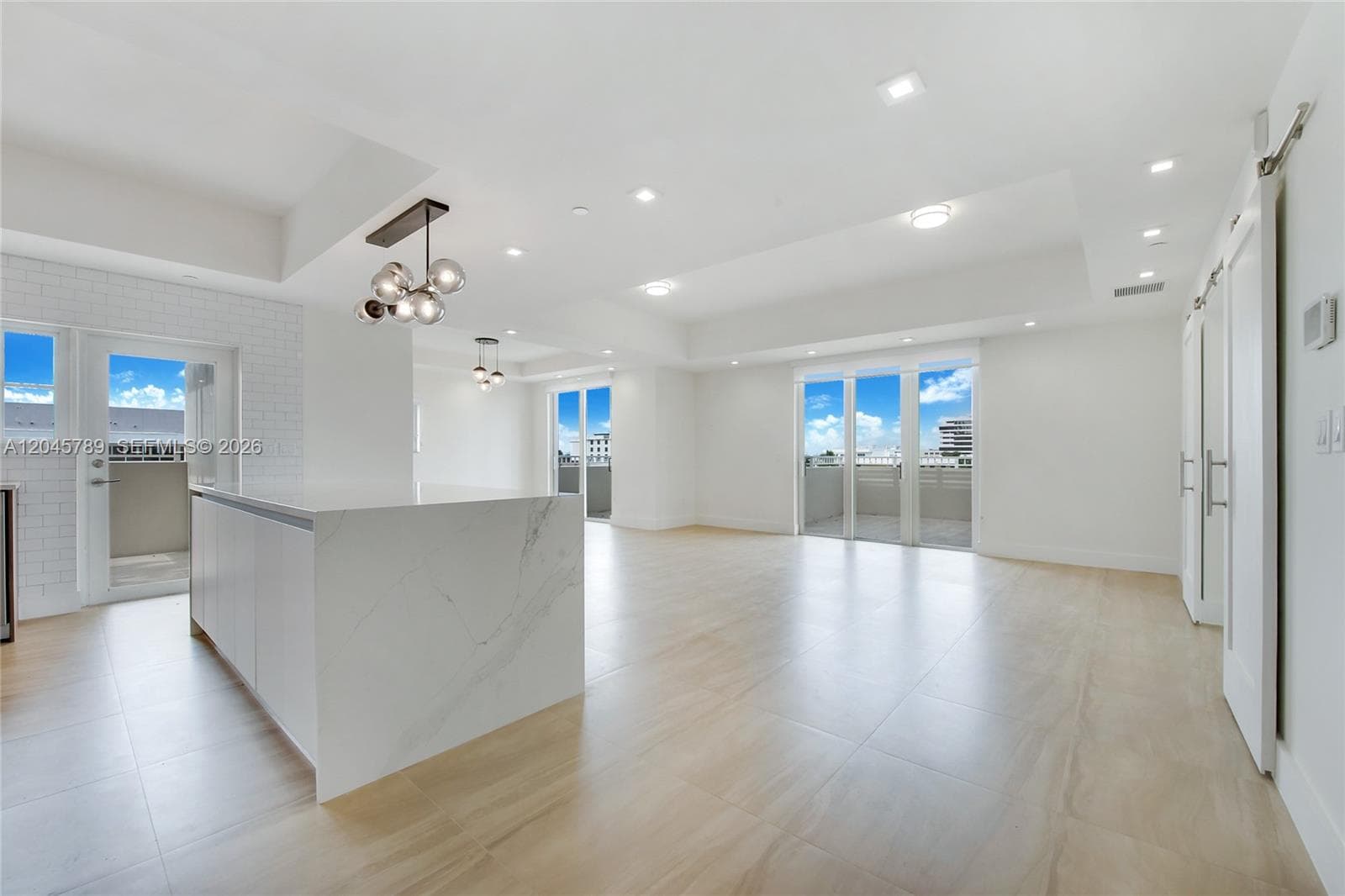 VILLAS AT SALAMANCA · #PH in Coral Gables - Photo 3