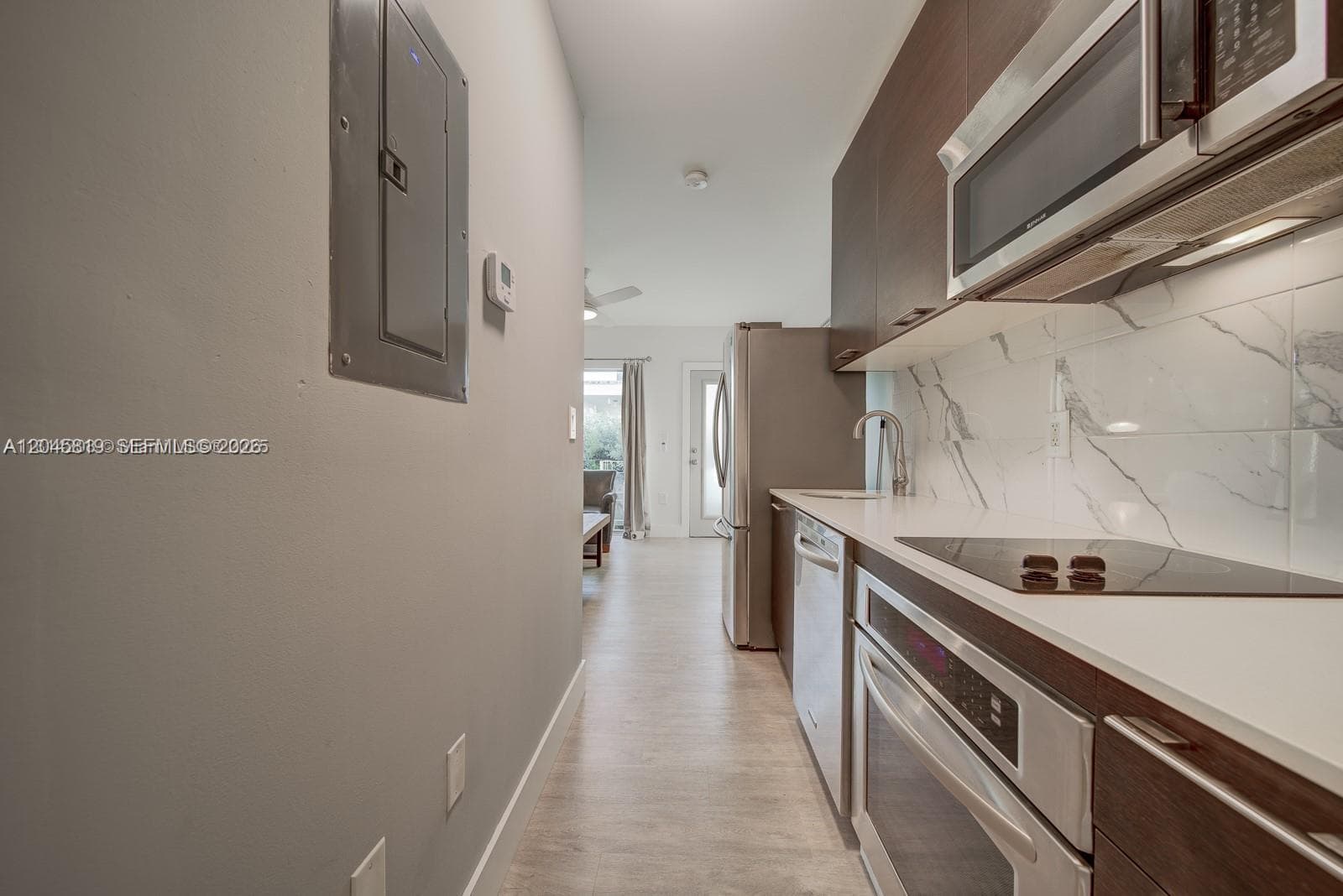 ETRURIA CONDO · #325 in Miami Beach - Photo 6