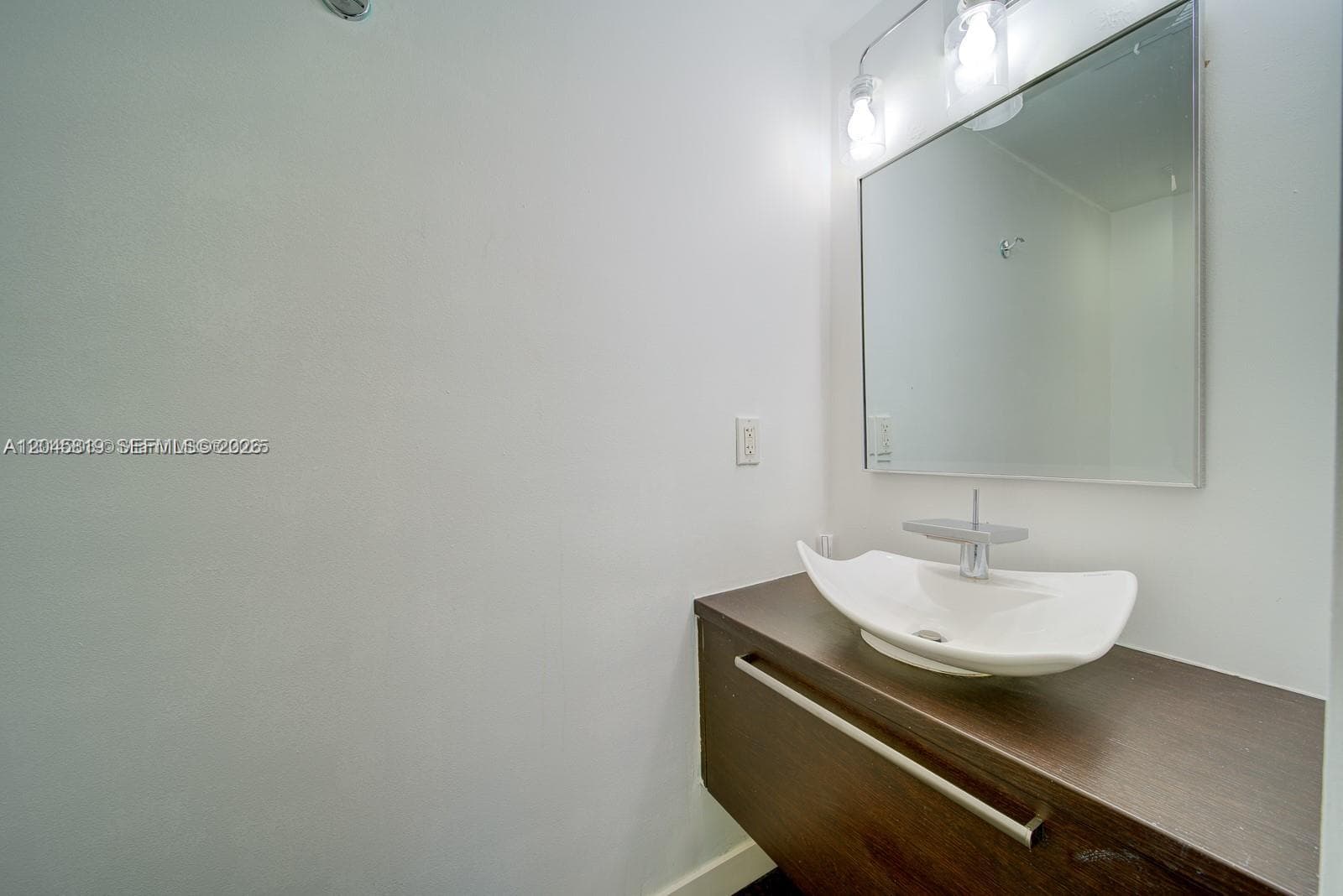 ETRURIA CONDO · #325 in Miami Beach - Photo 16