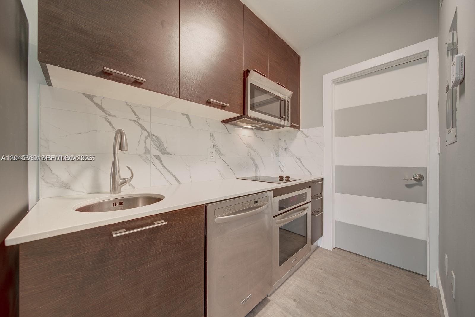 ETRURIA CONDO · #325 in Miami Beach - Photo 5