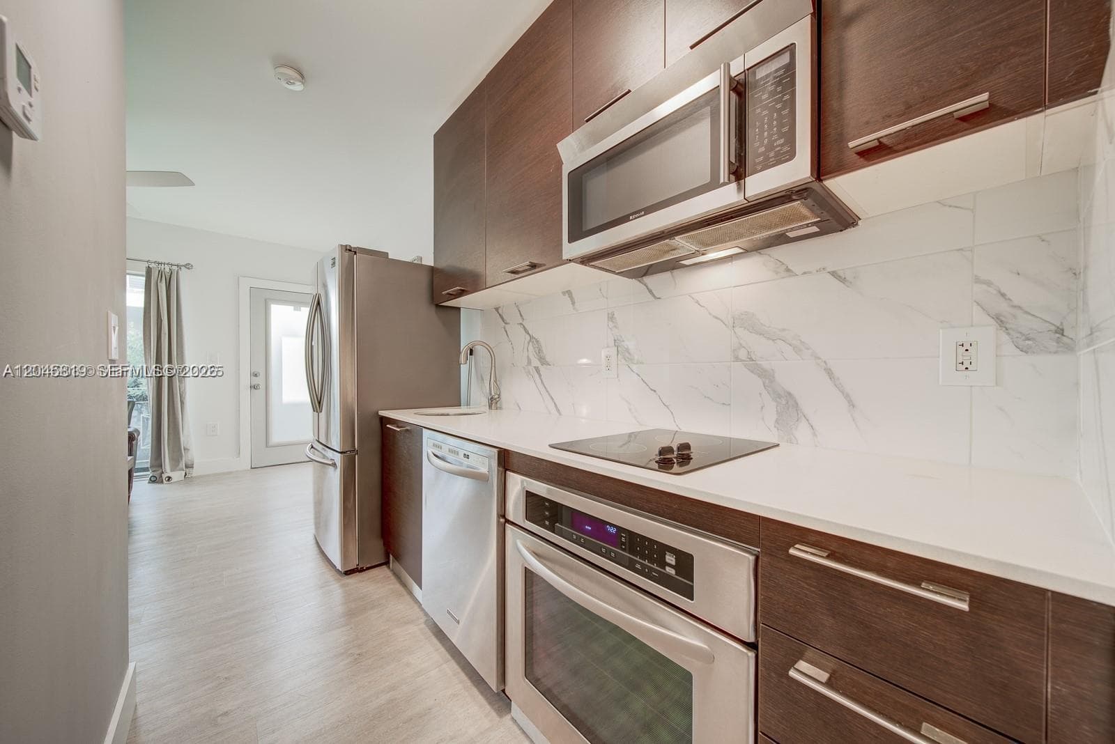 ETRURIA CONDO · #325 in Miami Beach - Photo 4