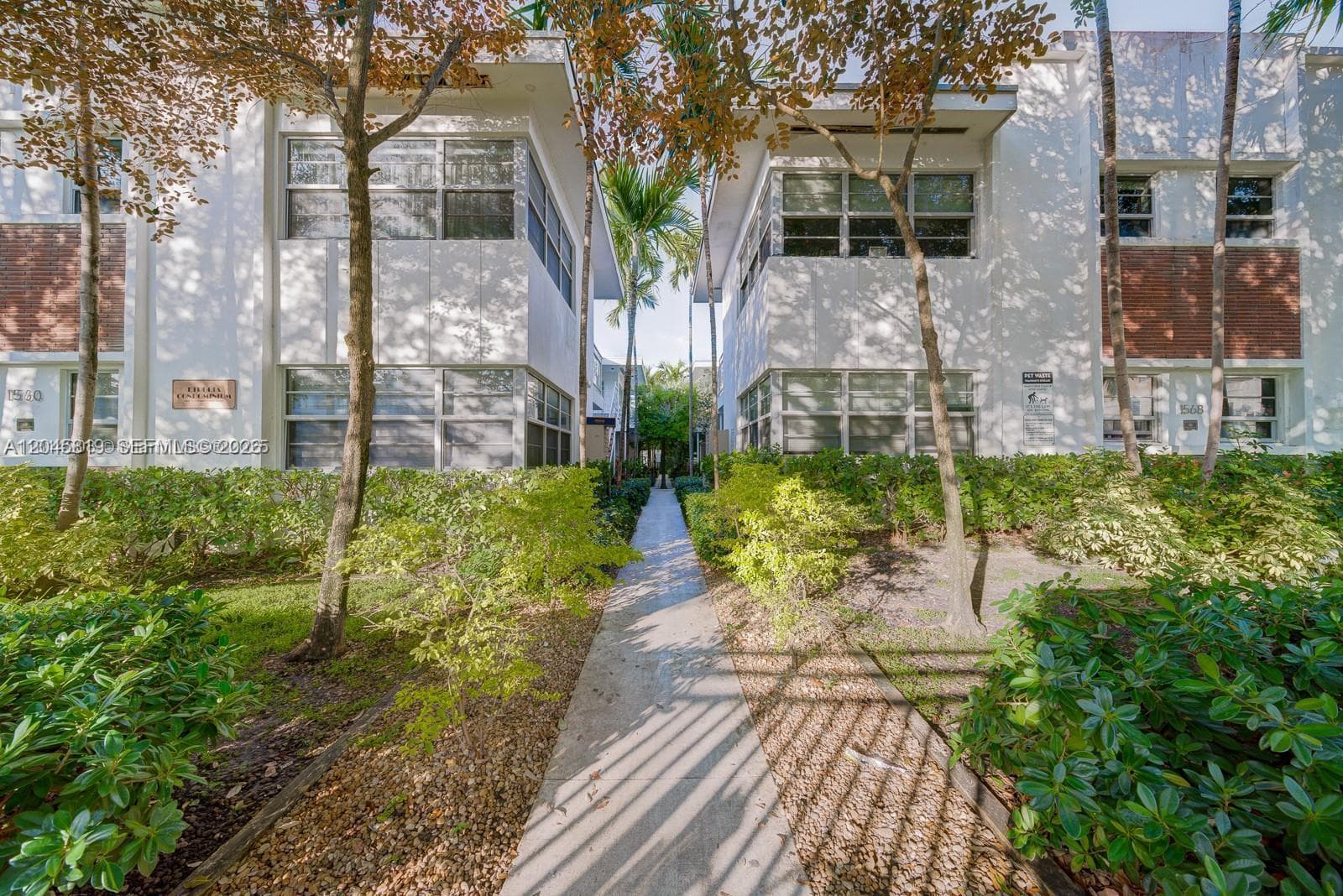 ETRURIA CONDO · #325 in Miami Beach - Photo 8