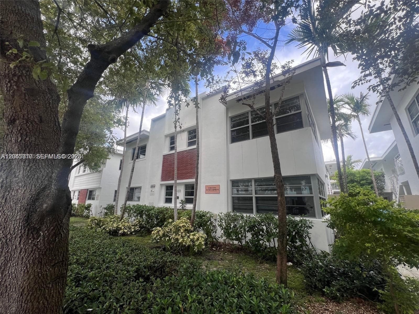 ETRURIA CONDO · #126 in Miami Beach - Photo 16