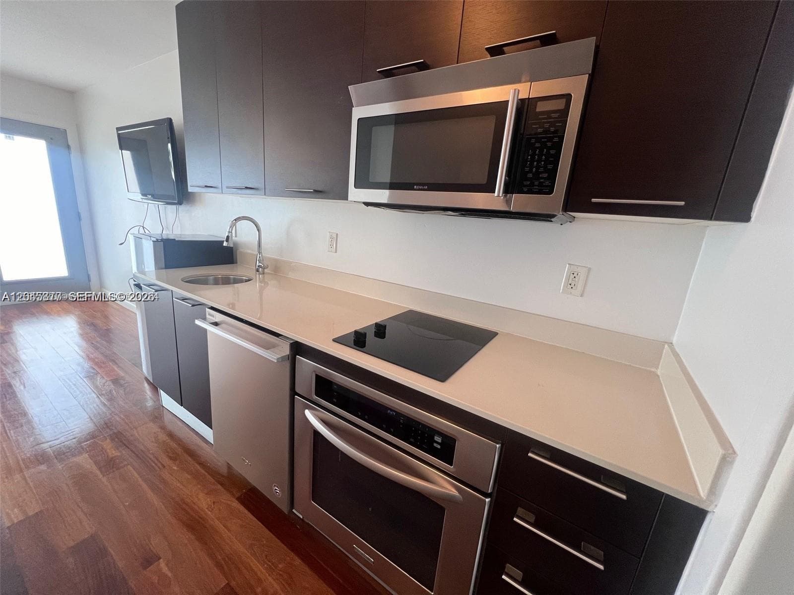ETRURIA CONDO · #126 in Miami Beach - Photo 4