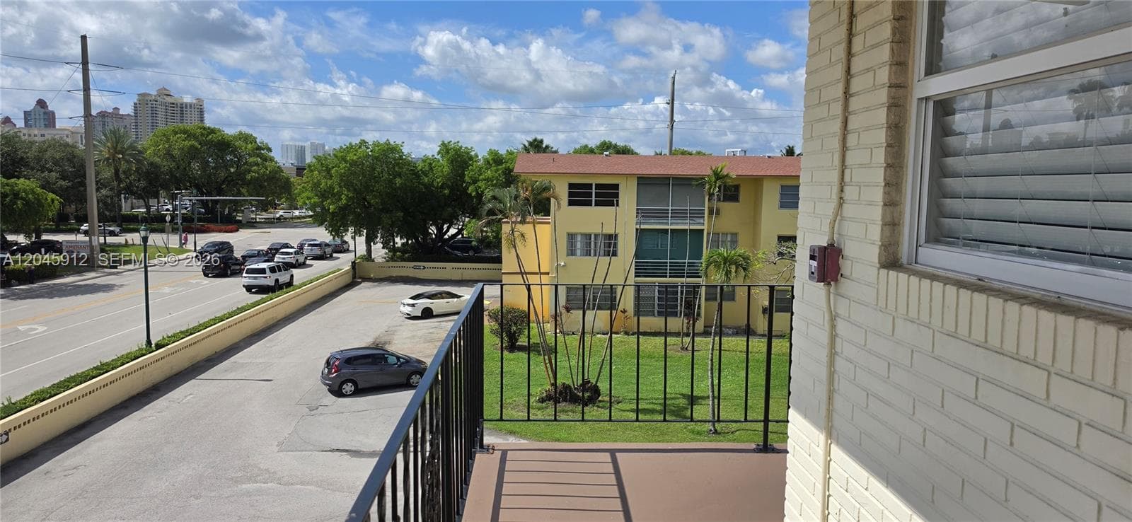 BISC LAKE GARDENS CONDO N · #D336 in Aventura - Photo 3