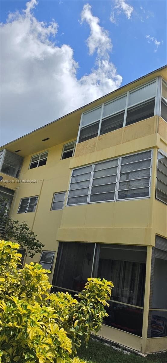 BISC LAKE GARDENS CONDO N · #D336 in Aventura - Photo 11