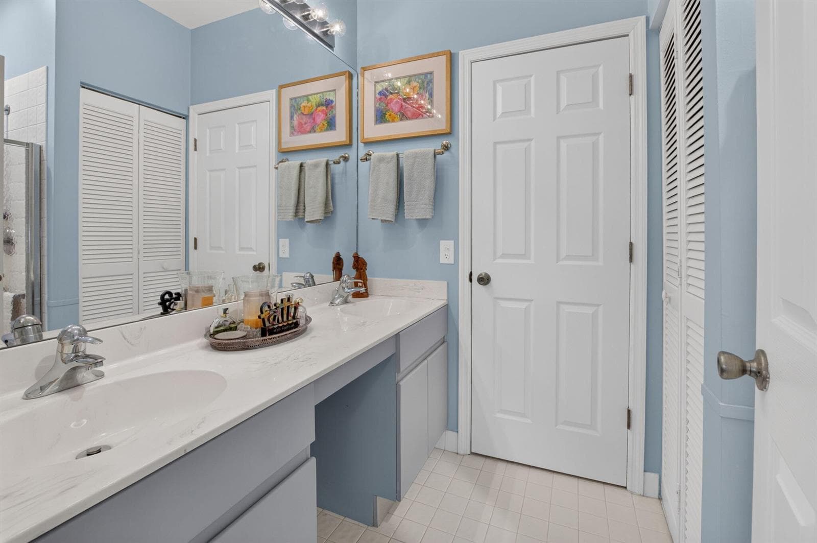 PRIMARY BATH WITH WALK-IN CLOSET