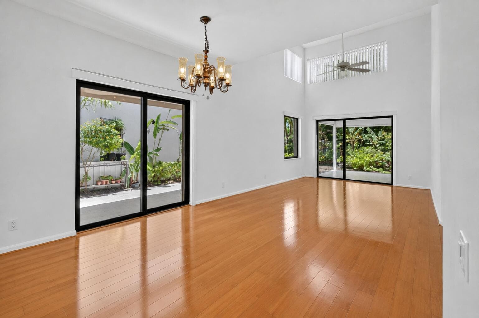 DINING ROOM WITH SLIDERS TO PATIO