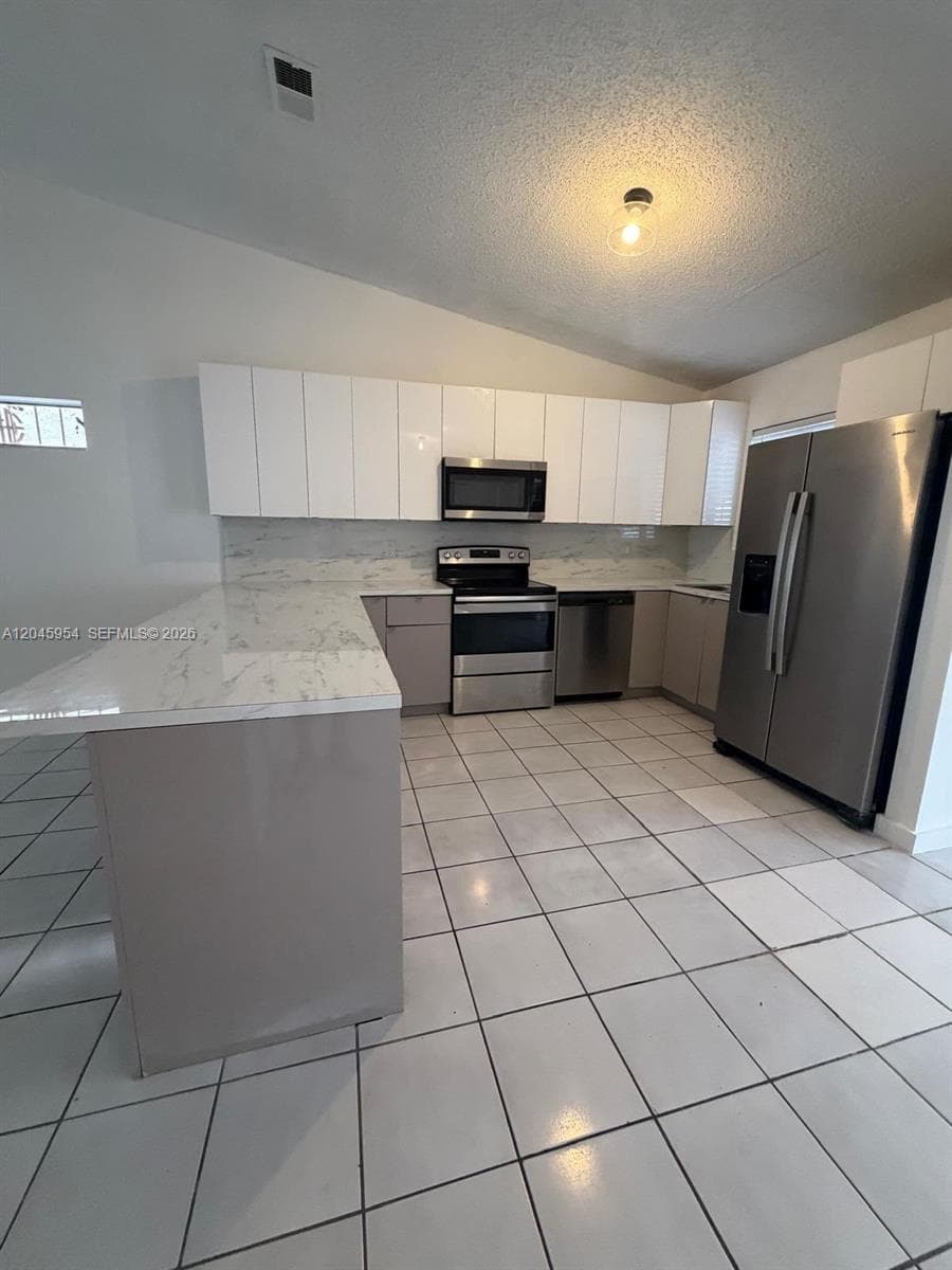 10364 NW 128th Ter photo 2