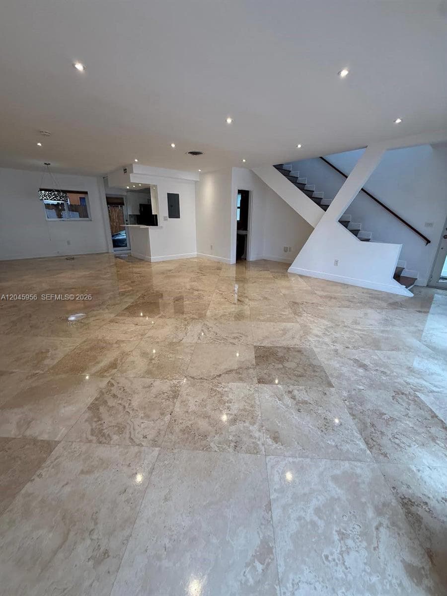 7312 Gary Ave photo 3