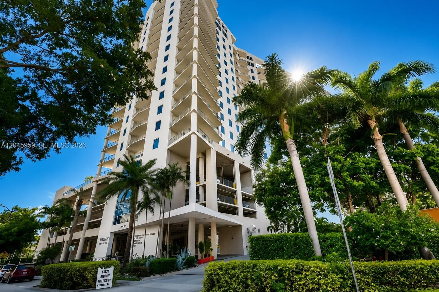 NEO CONDO · #1708 in Miami - Photo 2